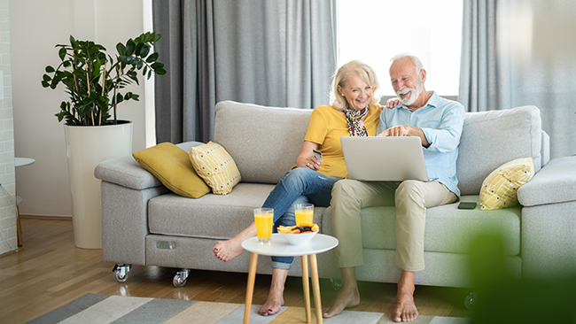 couple on laptop